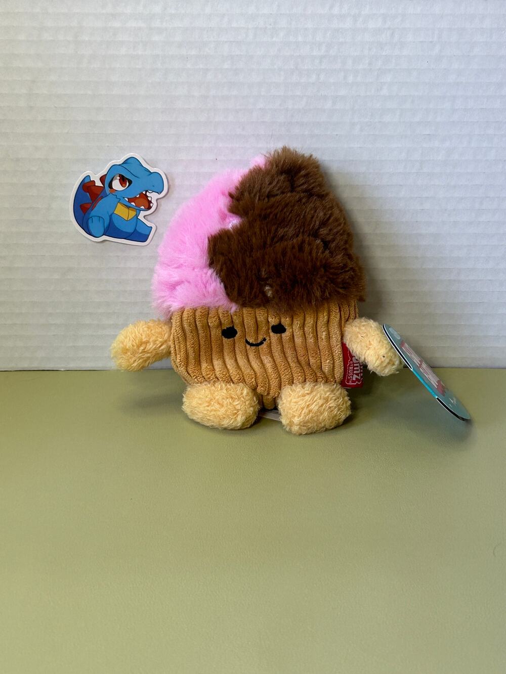 Bum Bumz Cooper The Cupcake Bumbumz SugarBumz Mini Plush Stuffed Food Toy Doll